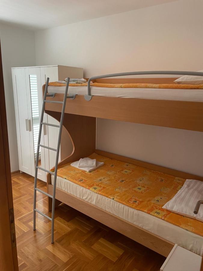 Aurora Apartment Паг Екстериор снимка