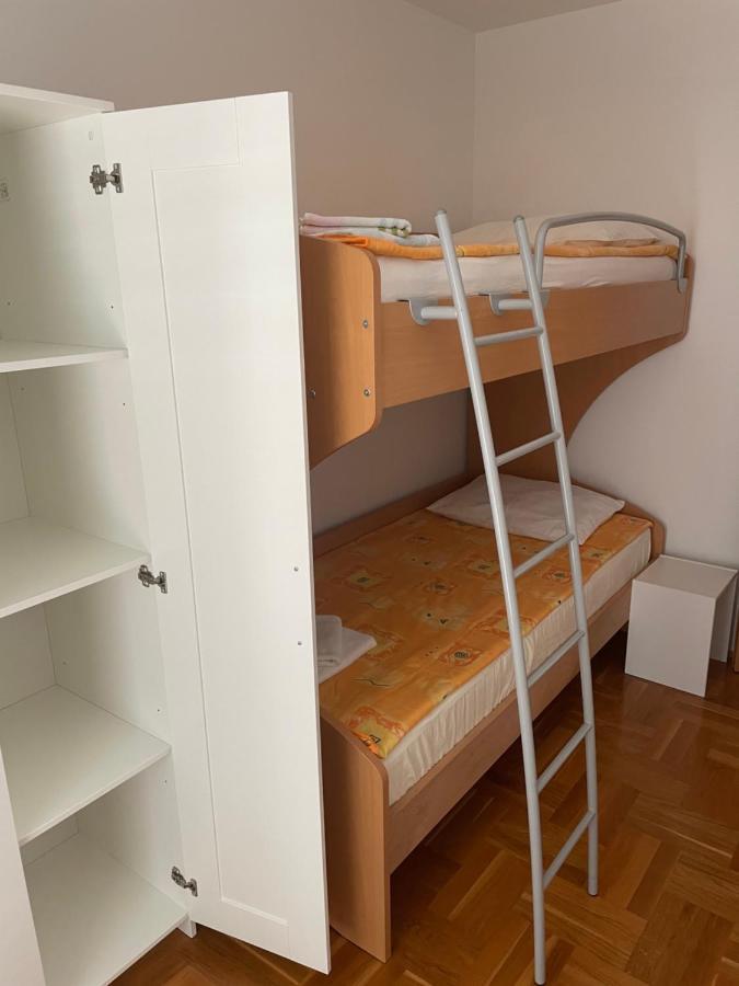 Aurora Apartment Паг Екстериор снимка
