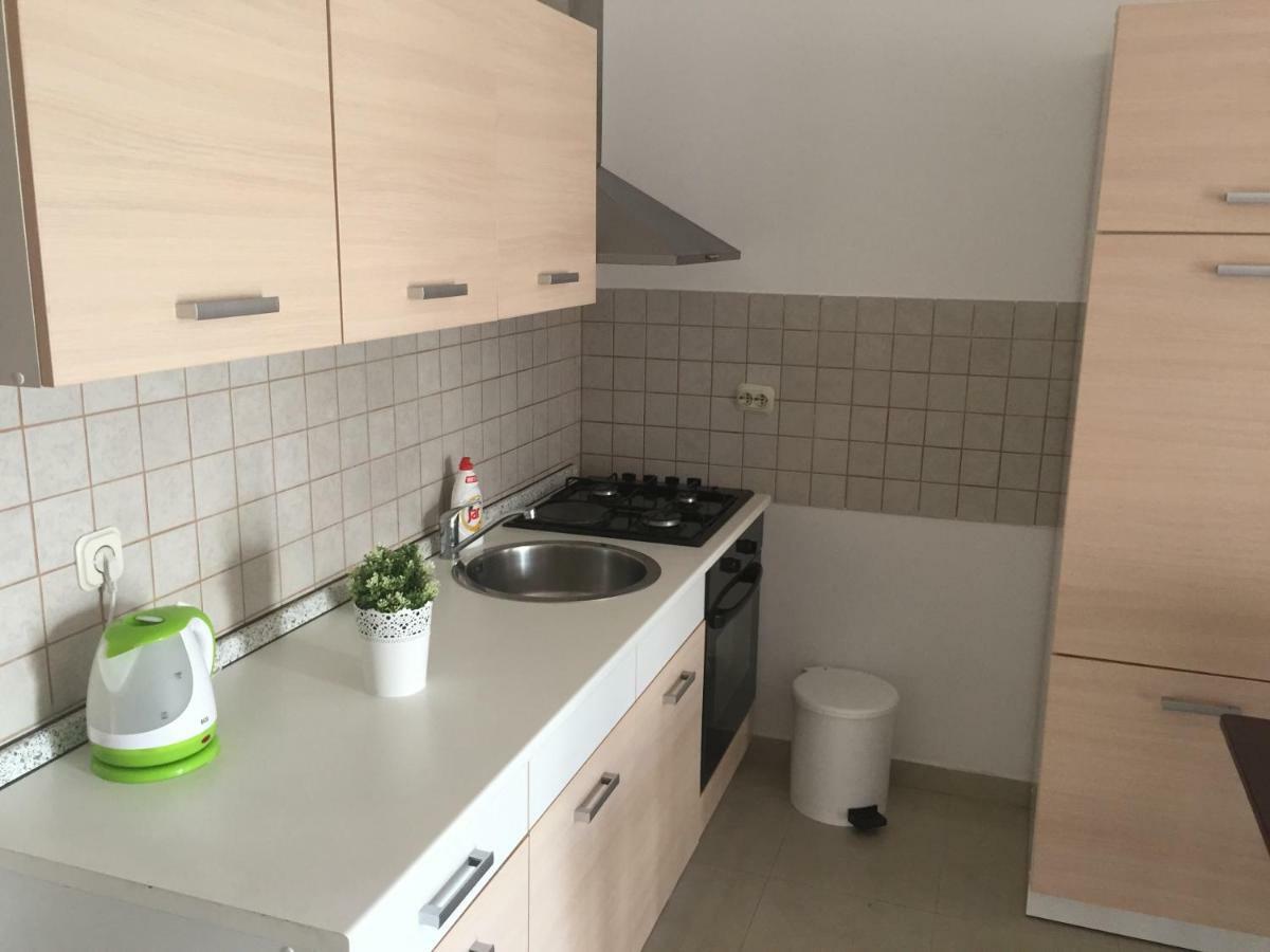 Aurora Apartment Паг Екстериор снимка