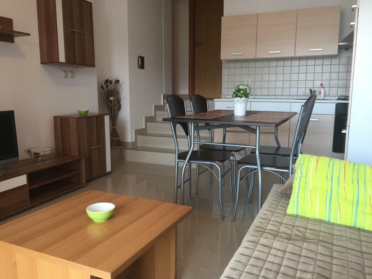 Aurora Apartment Паг Екстериор снимка